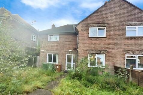 4 bedroom semi-detached house for sale