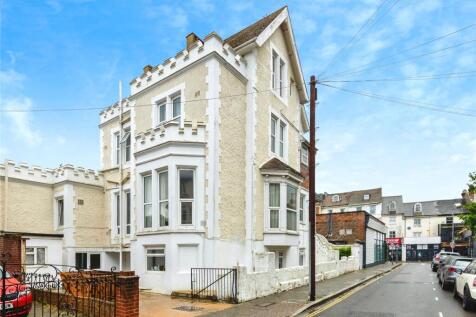 Elphinstone Road, Hampshire PO5 2 bed flat for sale