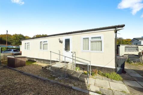 Harewood Park, Andover SP11 1 bed detached house for sale