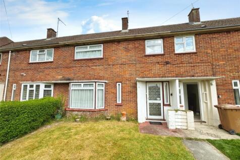 Bere Hill Crescent, Hampshire SP10 3 bed terraced house for sale