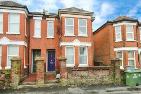 5 bedroom semi-detached house for sale