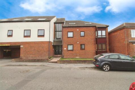 Harcourt Road, Hampshire SO18 1 bed flat for sale