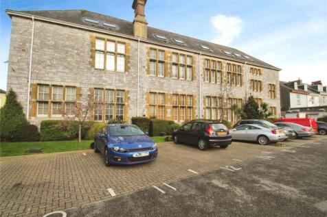 North Road West, Devon PL1 2 bed flat for sale