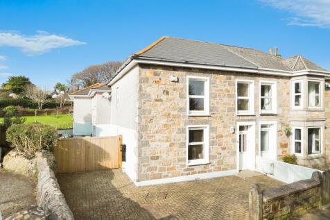 Church View Road, Cornwall TR14 6 bed semi