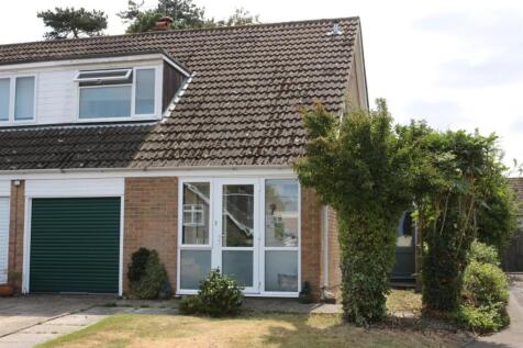 WINDFIELD, LEATHERHEAD, KT22 3 bed semi