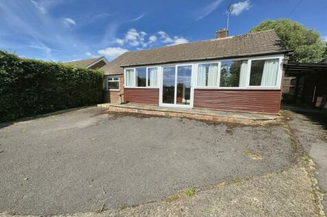 2 bedroom detached bungalow for sale