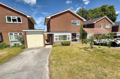 Harestock 3 bed link detached house for sale