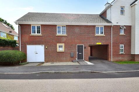 Four Marks 2 bed end of terrace house for sale