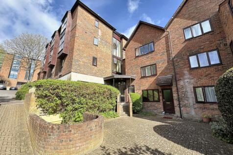 Winchester City Centre 1 bed flat for sale