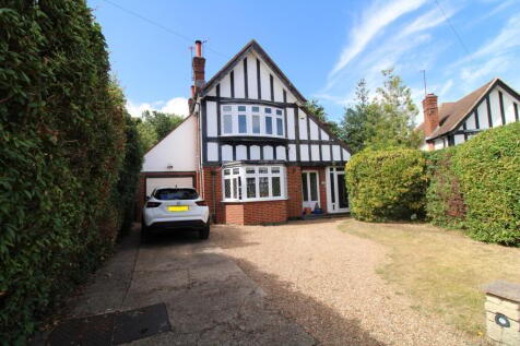 Winchester Park, Bromley, BR2 3 bed detached house for sale