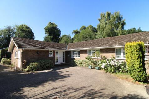 West Common Road, Hayes, Bromley, BR2 4 bed detached bungalow for sale