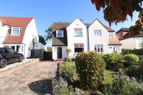 Wickham Chase, West Wickham, BR4 3 bed semi