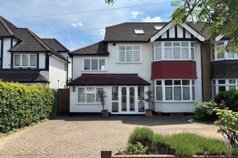 Top Park, Park Langley, Beckenham, BR3 6 bed semi
