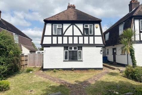 Hayes Way, Park Langley, Beckenham, BR3 3 bed detached house for sale