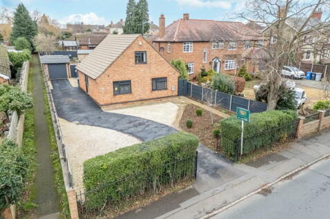 3 bedroom detached bungalow for sale