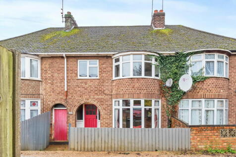 Railway View, Kettering NN16 3 bed terraced house for sale