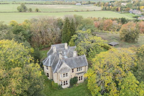 Lower Street, Great Addington NN14 7 bed detached house for sale