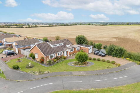 Warkton Lane, Kettering NN15 3 bed detached bungalow for sale