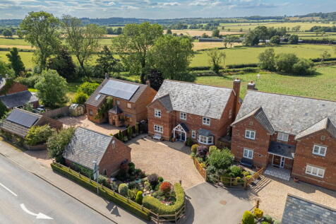 Main Street, Lutterworth LE17 5 bed detached house for sale
