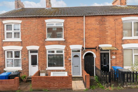 King Street, Kettering NN14 2 bed terraced house for sale