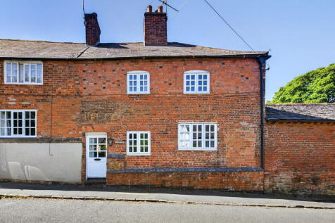 Bell Lane, Leicester LE8 3 bed cottage for sale