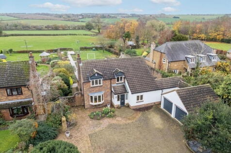 Draughton Road, Maidwell NN6 4 bed detached house for sale