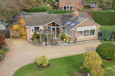 Welford Road, Market Harborough LE16 3 bed detached bungalow for sale