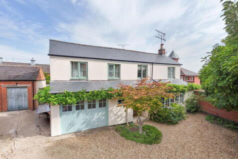 High Street, Leicester LE8 4 bed detached house for sale