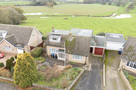 Hall Close, Market Harborough LE16 4 bed detached house for sale