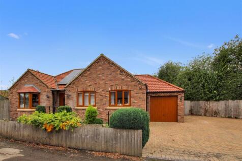 Legsby Road, Market Rasen LN8 3 bed detached bungalow for sale