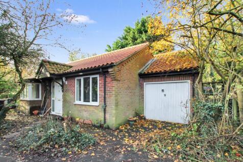 Barkwith Road, South Willingham... 2 bed bungalow for sale