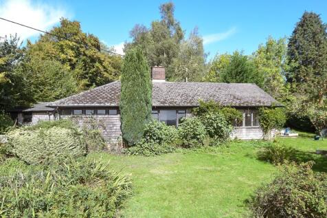 Crowborough, East Sussex 4 bed detached bungalow for sale