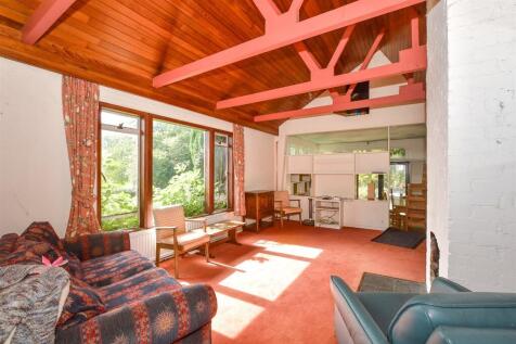 4 bedroom detached bungalow for sale