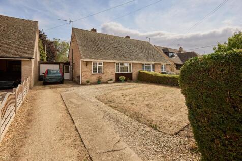 2 bedroom semi-detached bungalow for sale