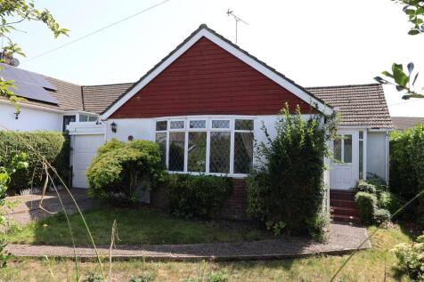 ST MICHAELS WAY, HORNDEAN 3 bed detached bungalow for sale