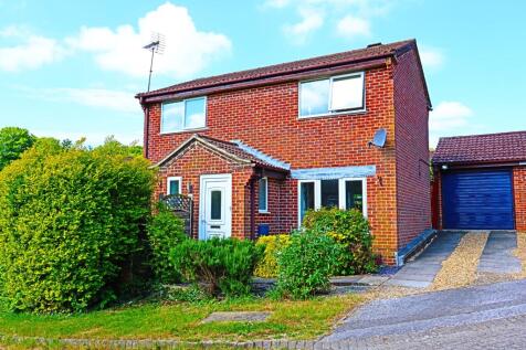 LOVAGE WAY, HORNDEAN 3 bed detached house for sale
