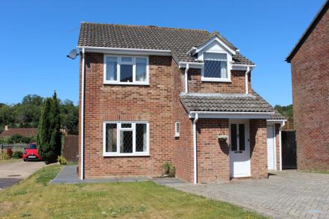 ENNERDALE CLOSE, HORNDEAN 3 bed detached house for sale