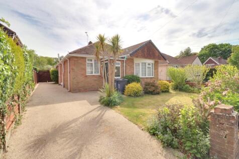 PRIVETT ROAD, PURBROOK 3 bed detached bungalow for sale