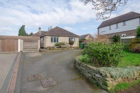 Lower Street, Hillmorton, Rugby, CV21 3 bed detached bungalow for sale