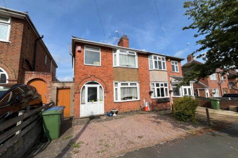 Shenstone Avenue, Hillmorton, Rugby... 3 bed semi