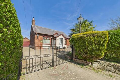 3 bedroom detached bungalow for sale