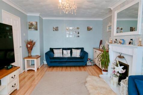 Lawn Close, Kent ME4 2 bed bungalow for sale