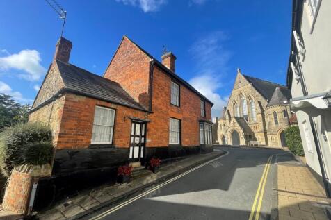 Church Street, Buckingham 4 bed character property for sale