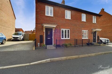 2 bedroom semi-detached house for sale