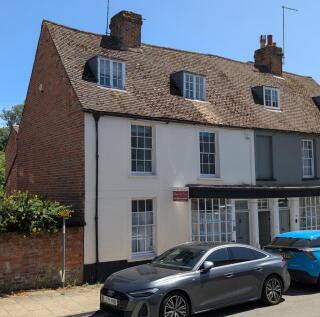 5 bedroom semi-detached house for sale