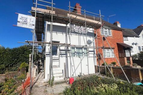 2 bedroom semi-detached house for sale