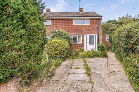 2 bedroom semi-detached house for sale