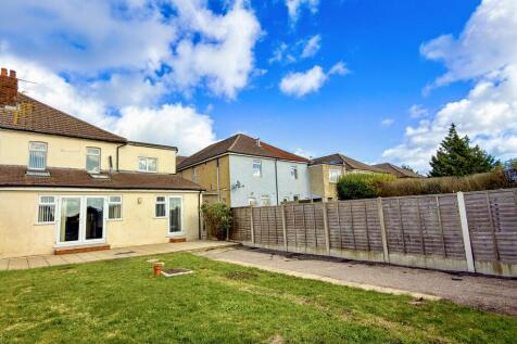 6 bedroom semi-detached house for sale