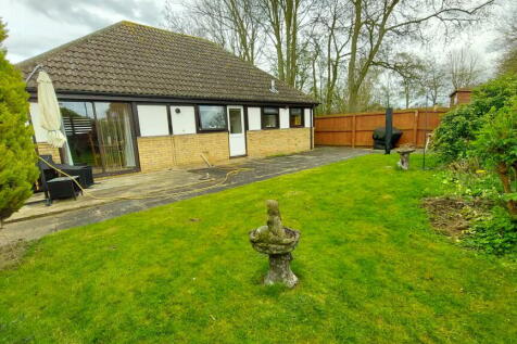 3 bedroom detached bungalow for sale