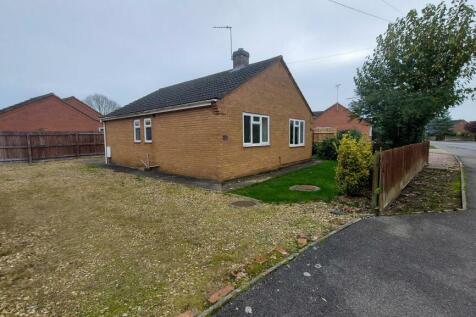 2 bedroom detached bungalow for sale